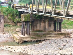 Kondisi Jembatan di Desa Empus Bahorok, Mengkhawatirkan Dan Terancam Ambruk
